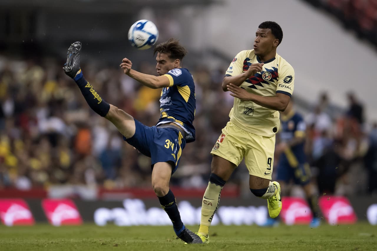 Ambos conjuntos se mantuvieron intentando por sus propios medios pero no tuvieron éxito ante las imprecisiones en el último palmo del terreno. El partido finalizó empatado sin goles.