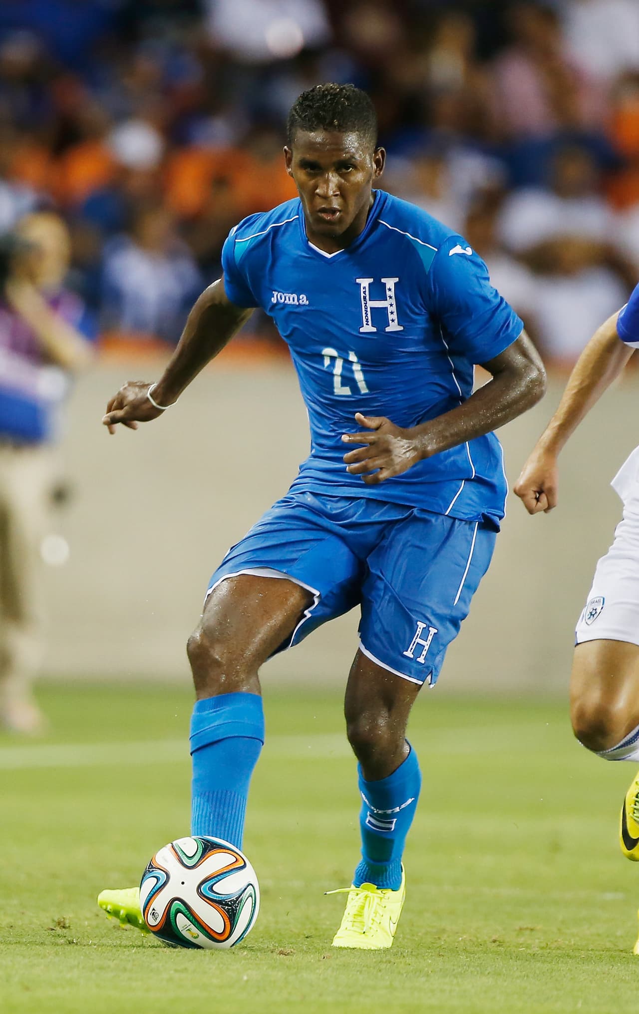 Brayan Beckeles: Al igual que Crisanto tuvo un partido aceptable, pese a que en momentos era superado por sus rivales. Calificación 7