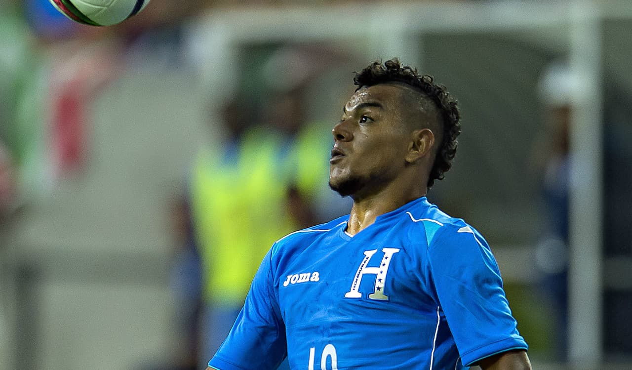 Mario Martínez: El mediocampista hondureño no tuvo uno de sus mejores juegos, pese a eso Martínez intentó darle volumen de juego a Honduras pero salió en la segunda parte. Calificación 6