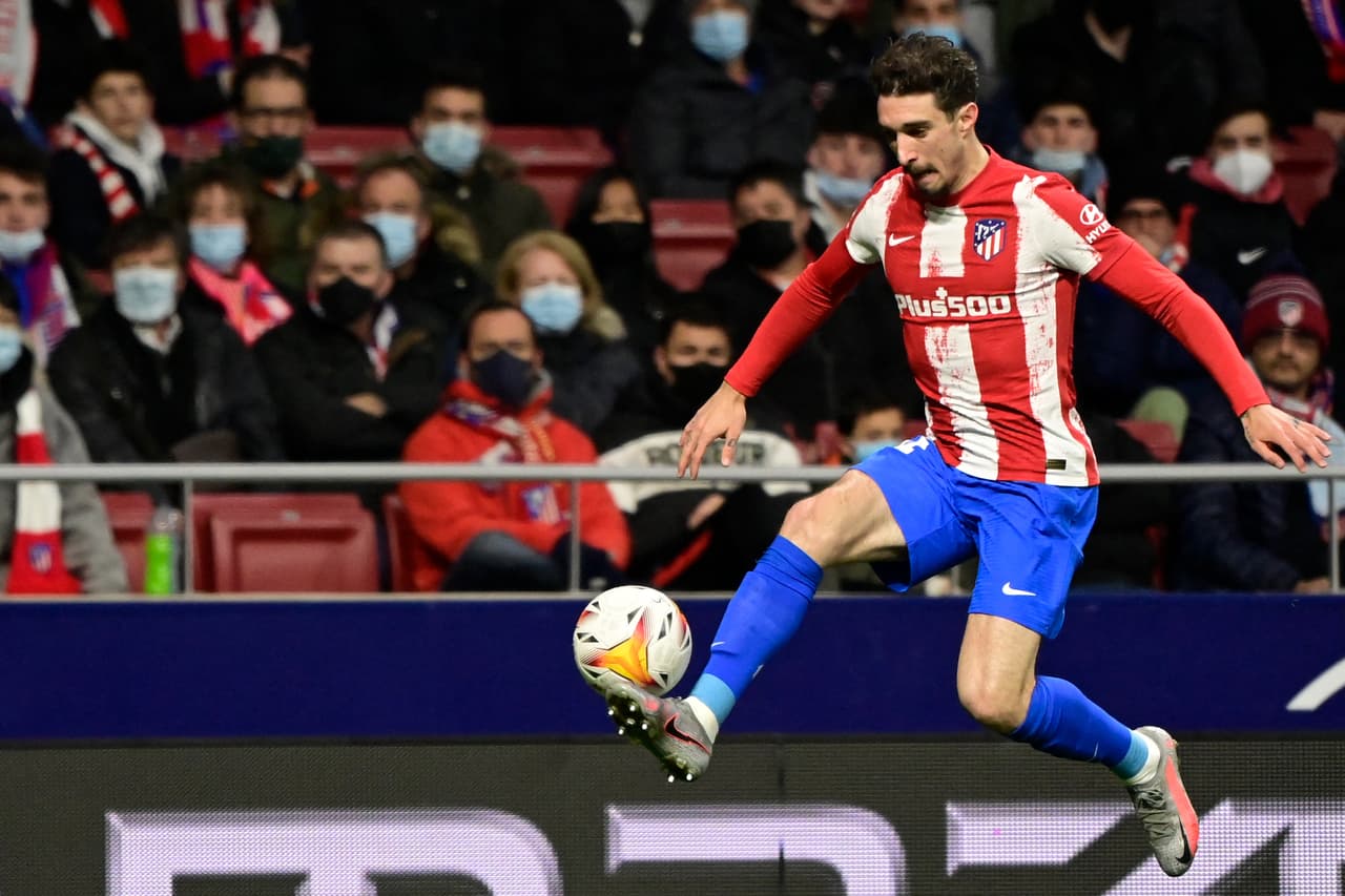 El Atlético de Madrid goleó al Alavés con sendos dobletes de Joao Félix y Luis Suárez.