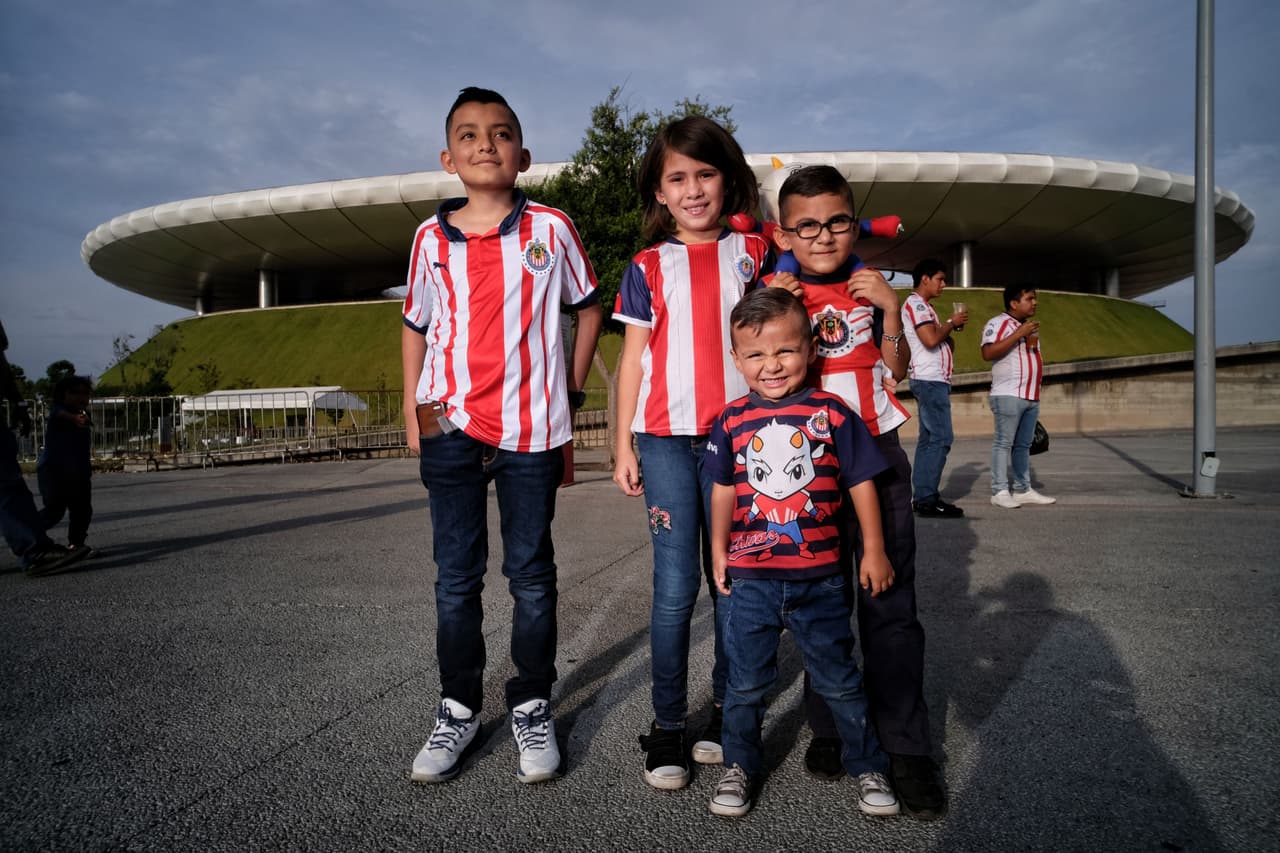 Los colores de Chivas de Guadalara y de León encontraron la alegría de los hinchas como su mejor lugar para vivir la fiesta de la Jornada 16 del Clausura 2019.