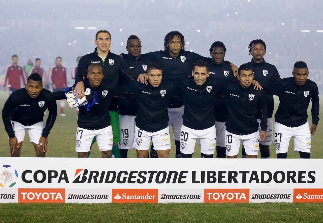 Solo cuenta con tres uruguayos en su plantilla: El defensor Christian Núñez, el mediocampista Mario Rizotto y el delantero Emiliano Tellechea.