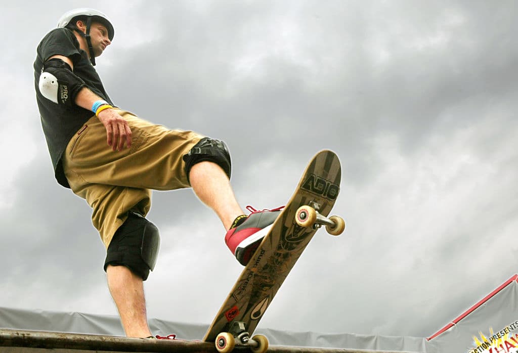 Se puede decir que también "vendió su alma" a la marca "hasta los confines de la Tierra y por el resto del tiempo, incluida cualquier vida futura, reencarnación o post-mortal similar".