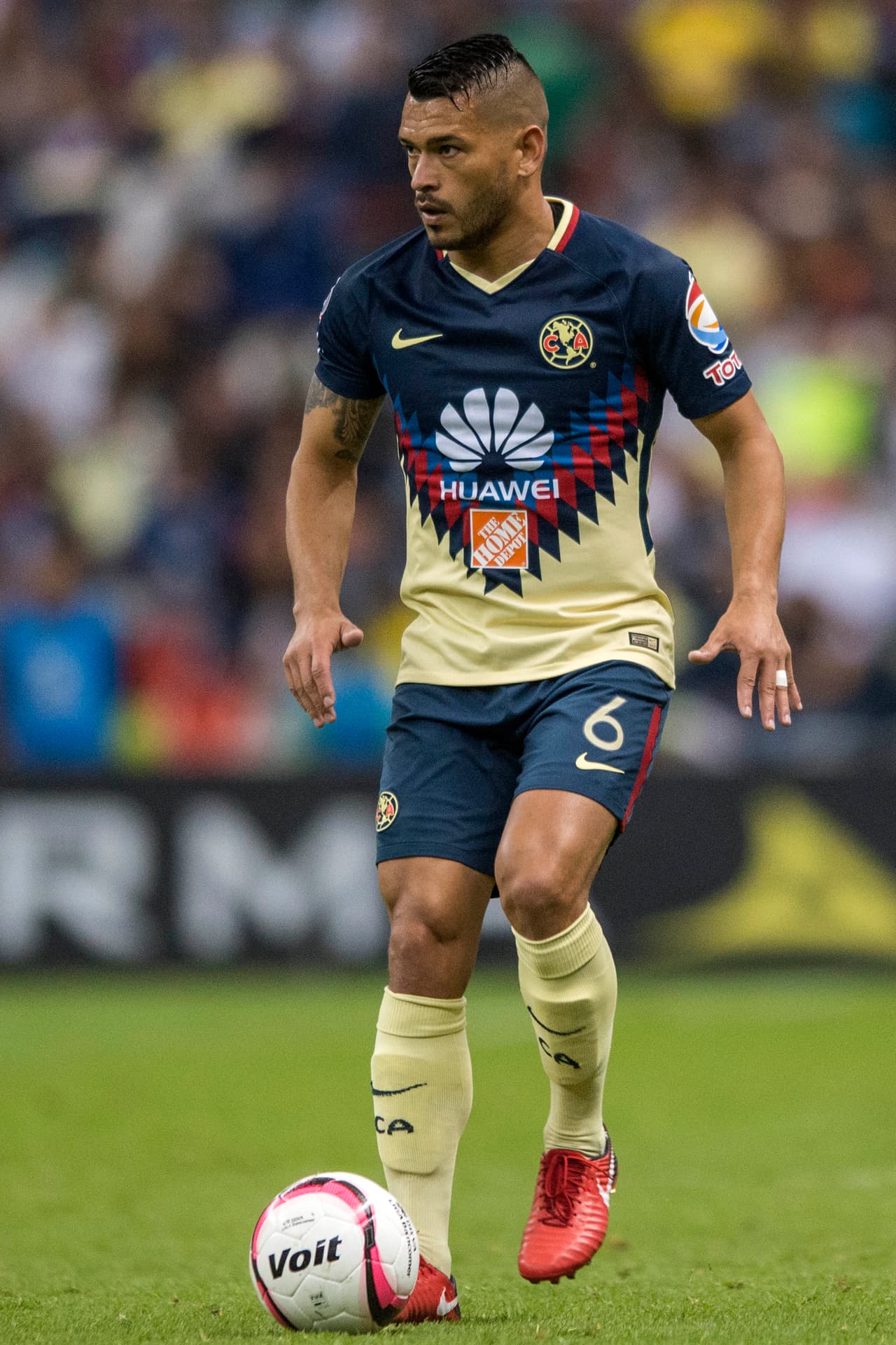 Tras el gol, América bajó la intensidad y permitió que Puebla regresara en el encuentro.