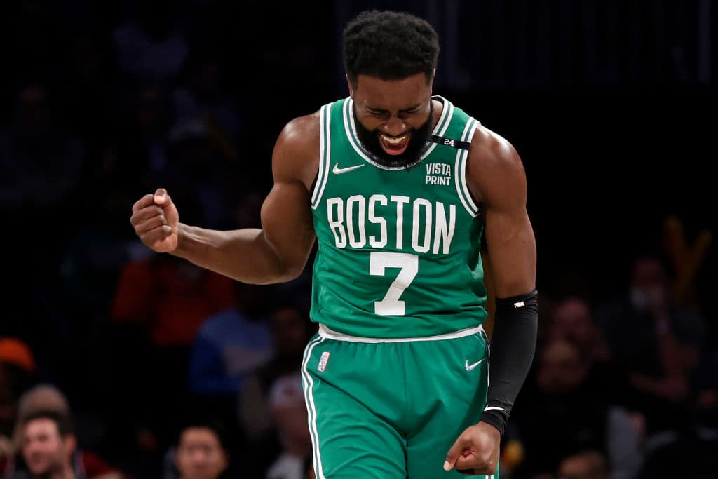Boston Celtics se roba la noche y llega a 23 triunfos