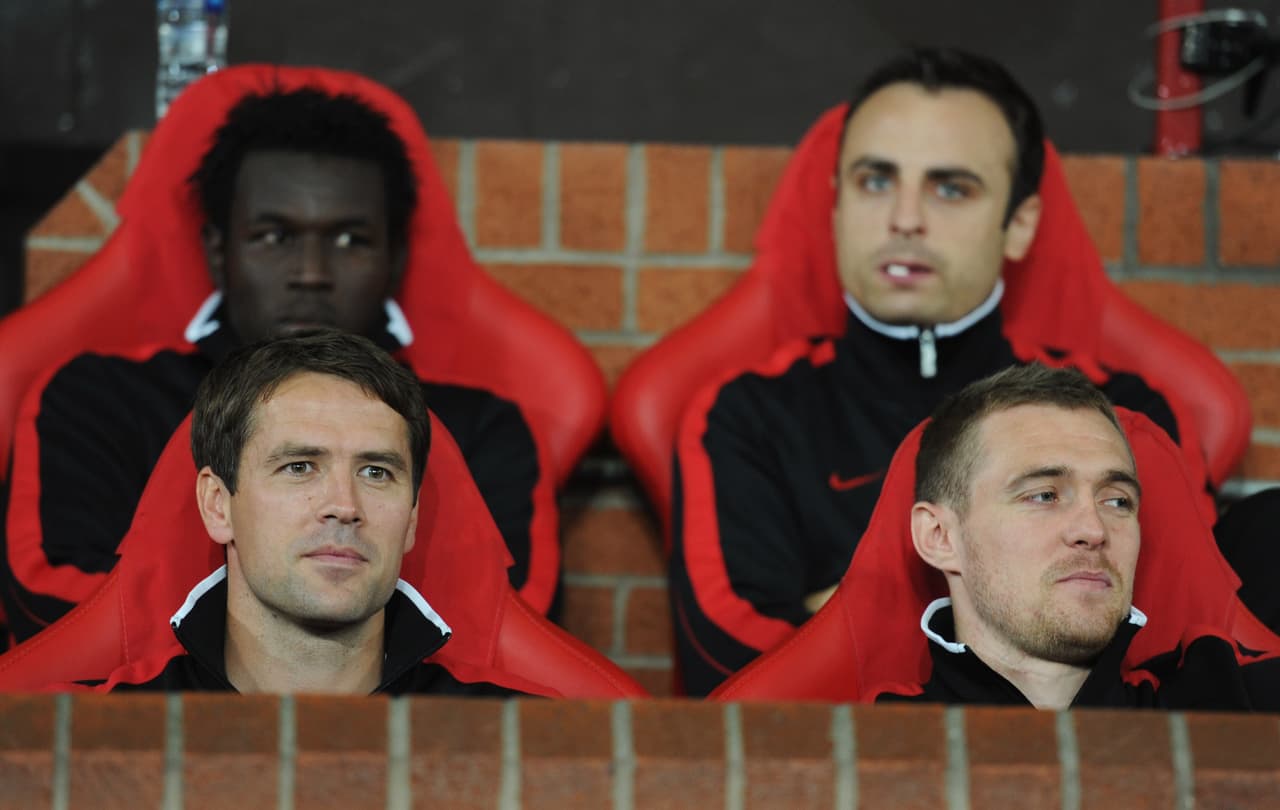 Javier Hernández con sus goles acabó mandando a Owen y a Berbatov a la banca de Old Trafford.