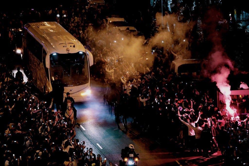 Gran recibimiendo de la afición merengue para el partido de los Octavos de Final de ida ante Manchester City.