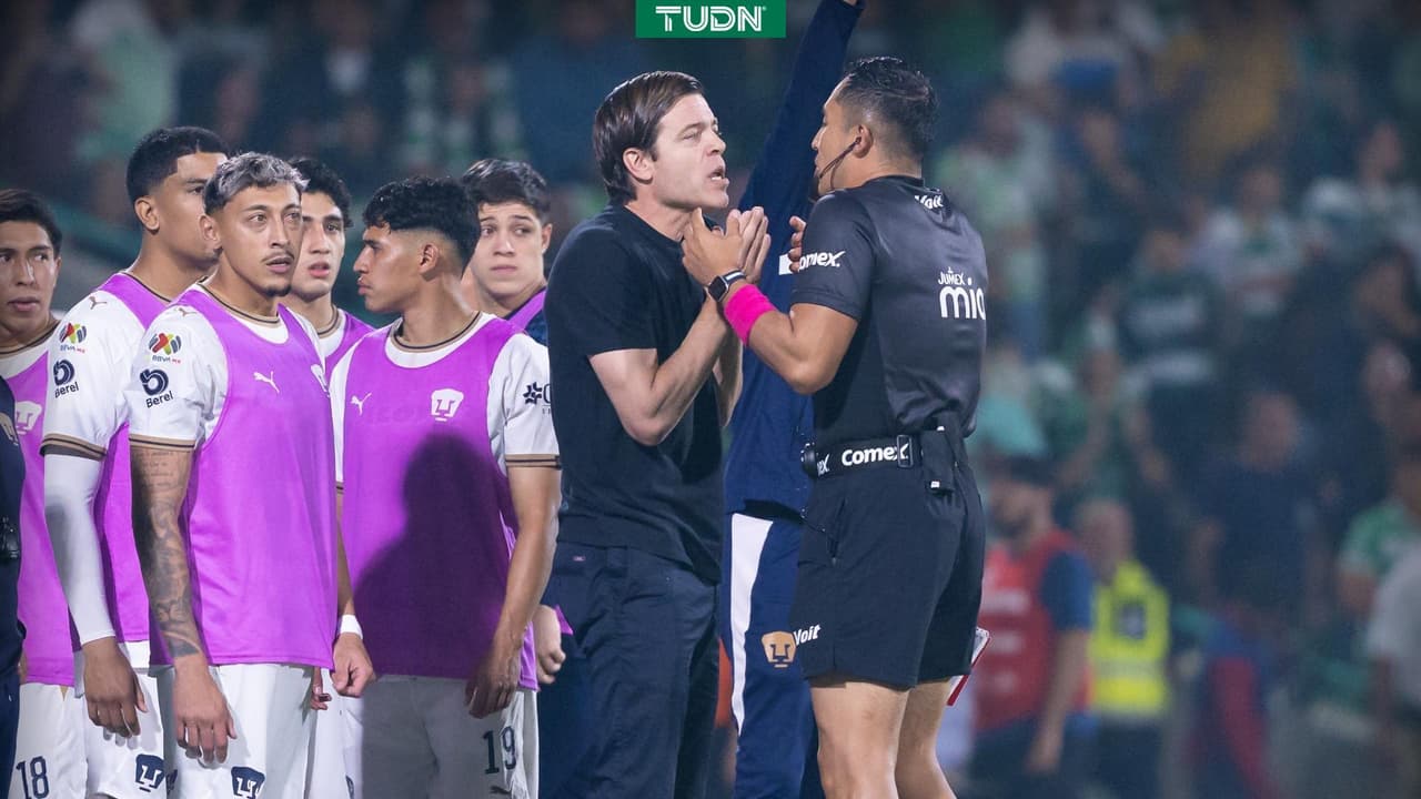 Esteban Solari se va muy dolido tras la derrota ante Santos Laguna