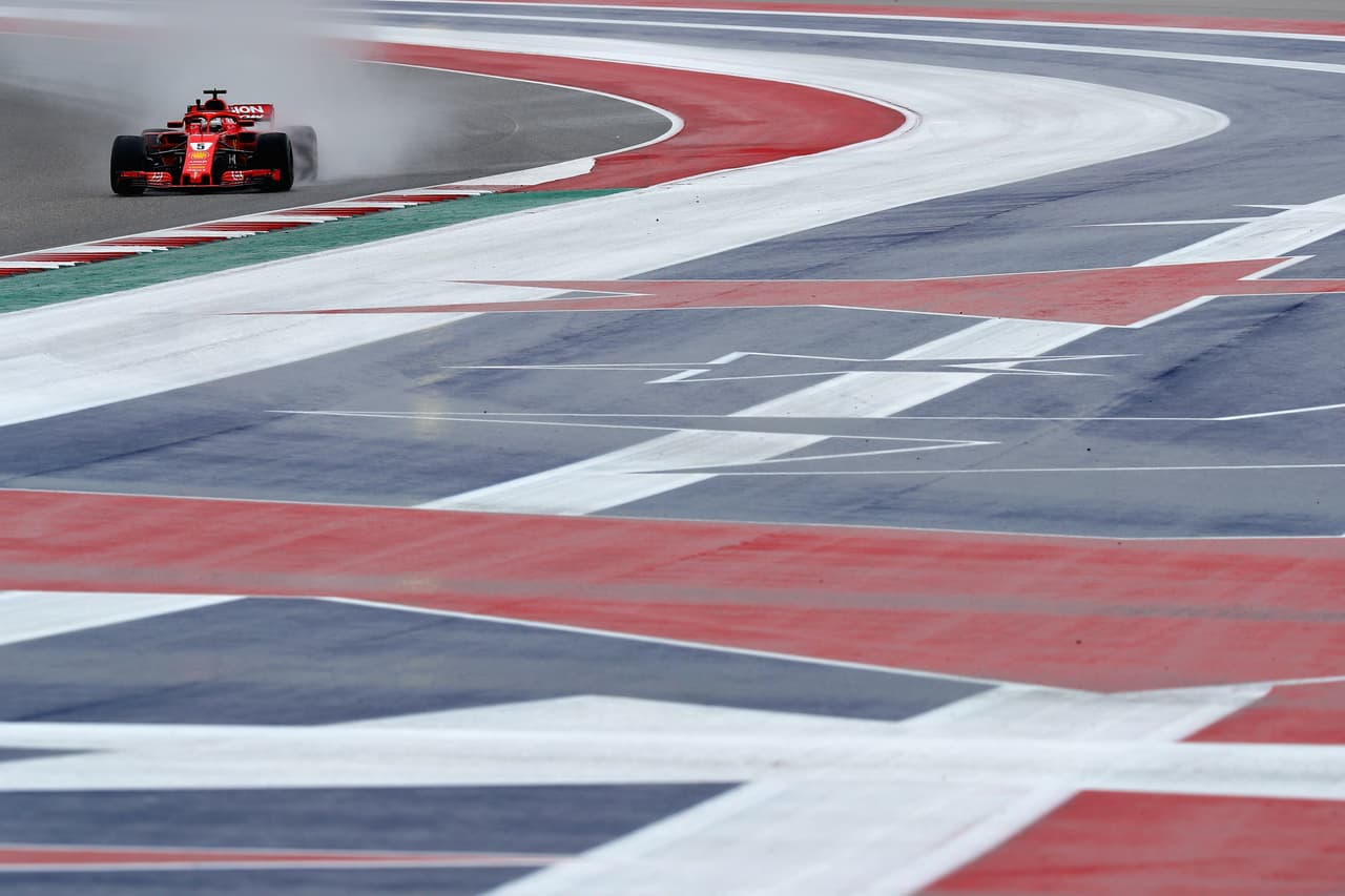 Los Ferrari no tuvieron una buena jornada, siendo Sebastian Vettel quinto y Kimmi Raikkonen sexto.