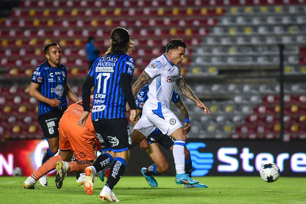 Cruz Azul se impuso 0-1 a Querétaro en La Corregidora con gol de Pablo Aguilar en la Jornada 15.