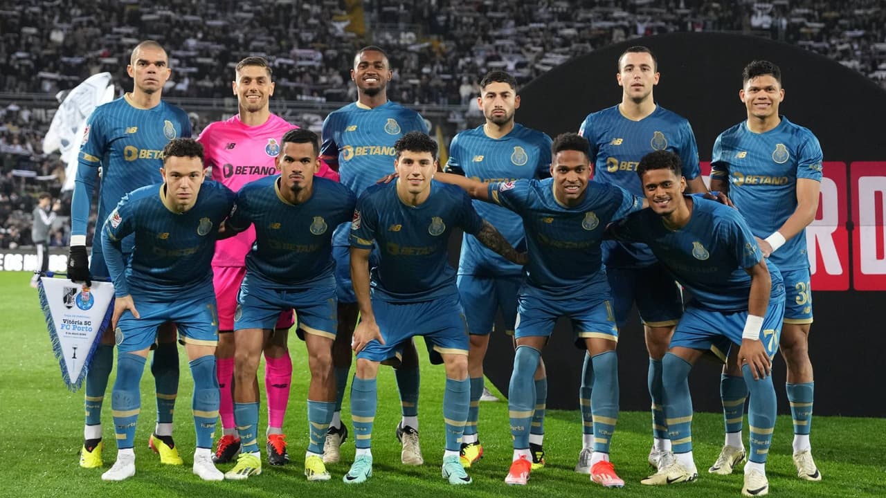 Jorge Sánchez presume su impactante golpe con Porto en Copa