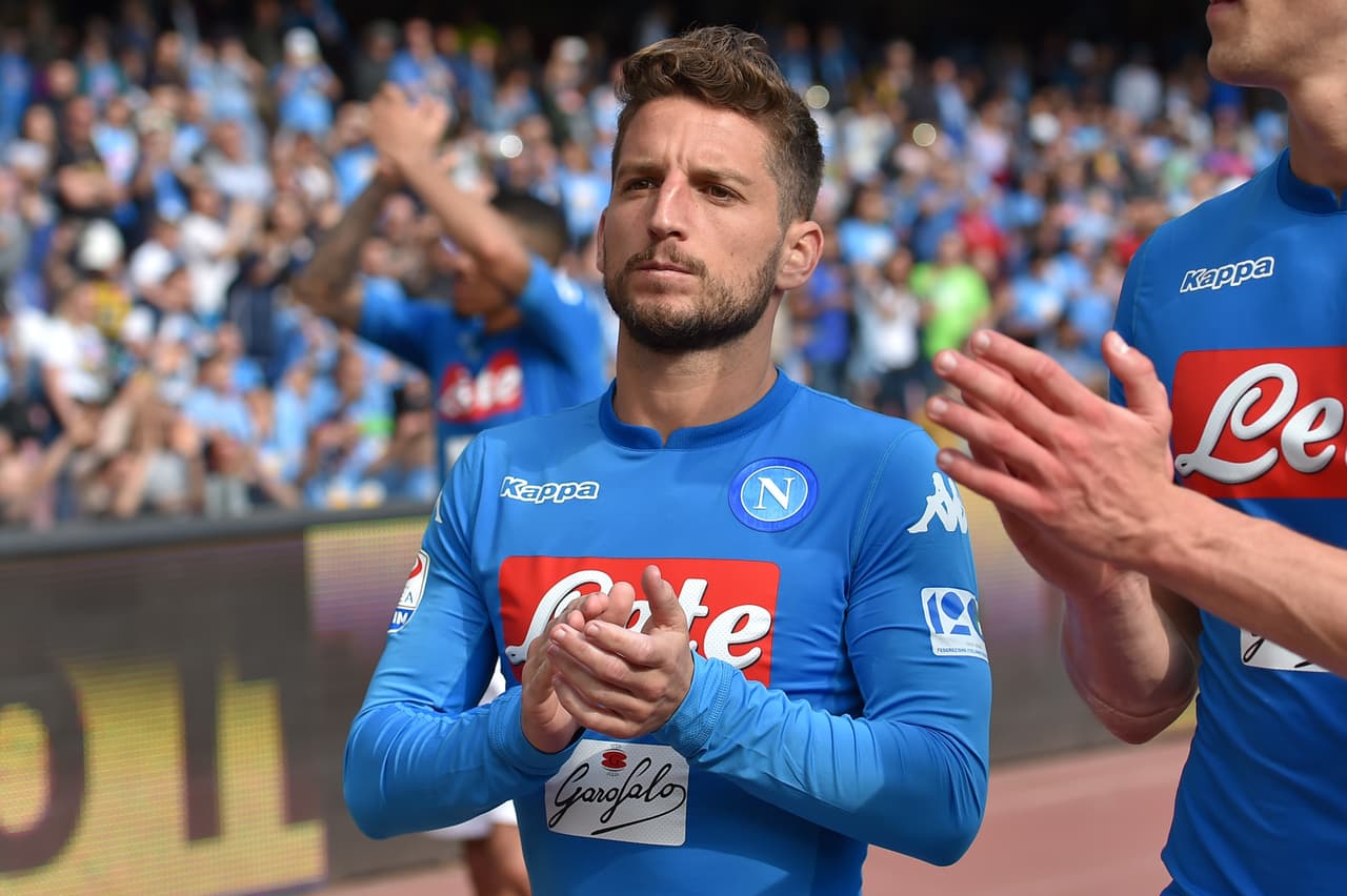 Dries Mertens, del Napoli, tiene varias 'novias' en Inglaterra. Tottenham Hotspur y Arsenal son los equipos que más fuerza toman en este momento.