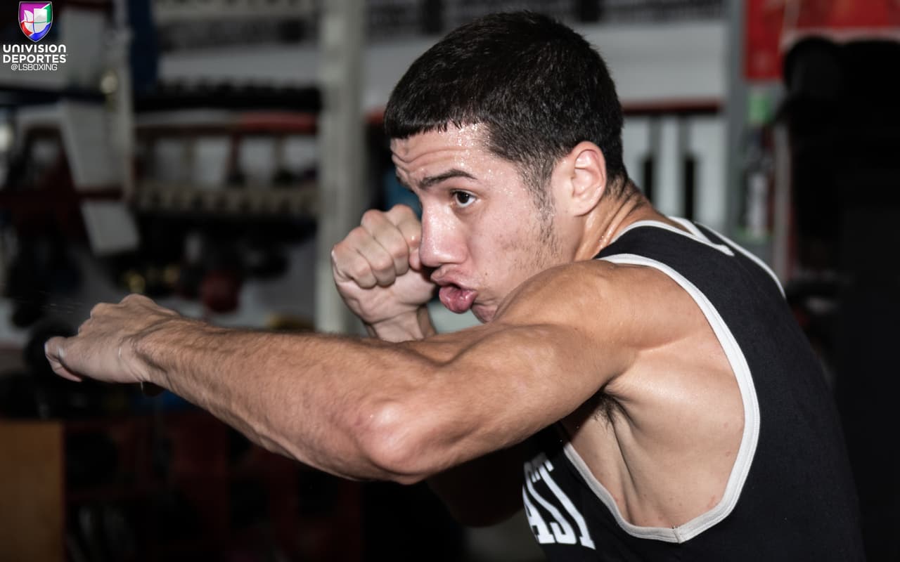 El prospecto de Puerto Rico, Jean Carlos 'Chapito' Rivera (15-0, 10 KO's), se enfrentará a Jason 'El Alacrancito' Sánchez (12-0, 6 KO's) de Nuevo México por la corona mundial juvenil vancante de la OMB en el Hotel El Panamá en la Ciudad de Panamá el próximo 31 de octubre.