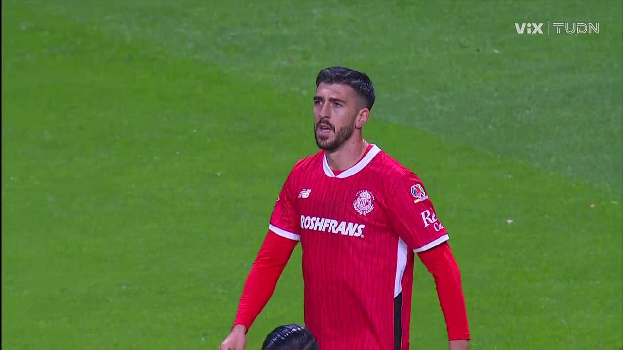 ¡Se encamina la goleada! Gol de Paulinho con una enorme definición para el 2-0