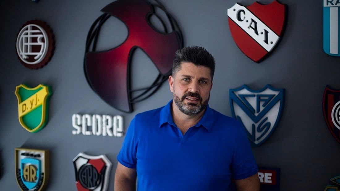 Christian Bragarnik se hizo del Elche en la Segunda División de España.