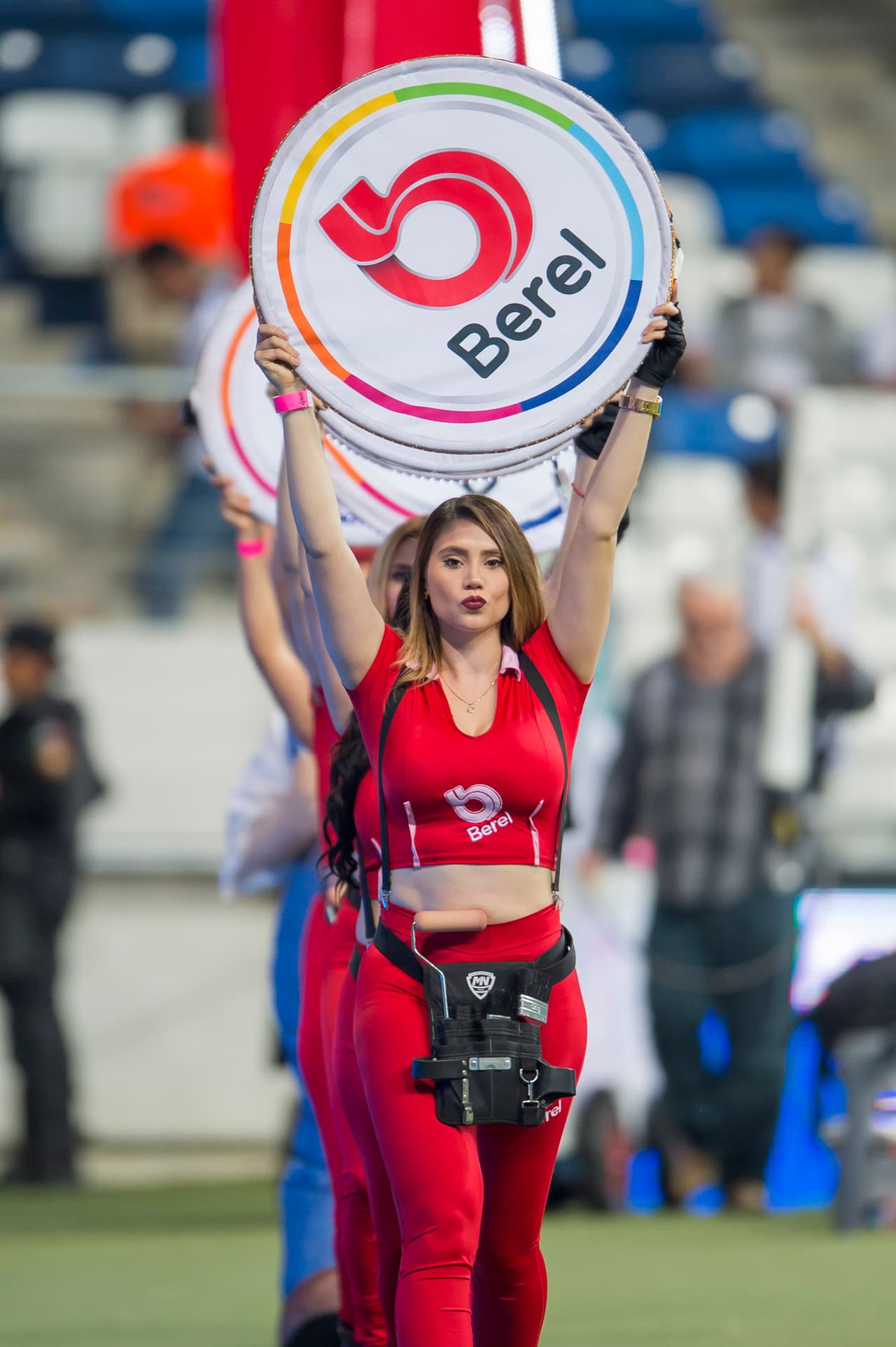 Como no podía ser de otra manera, la belleza en la final de la Copa MX se tomó el estadio BBVA Bancomer para engalanar la jornada.