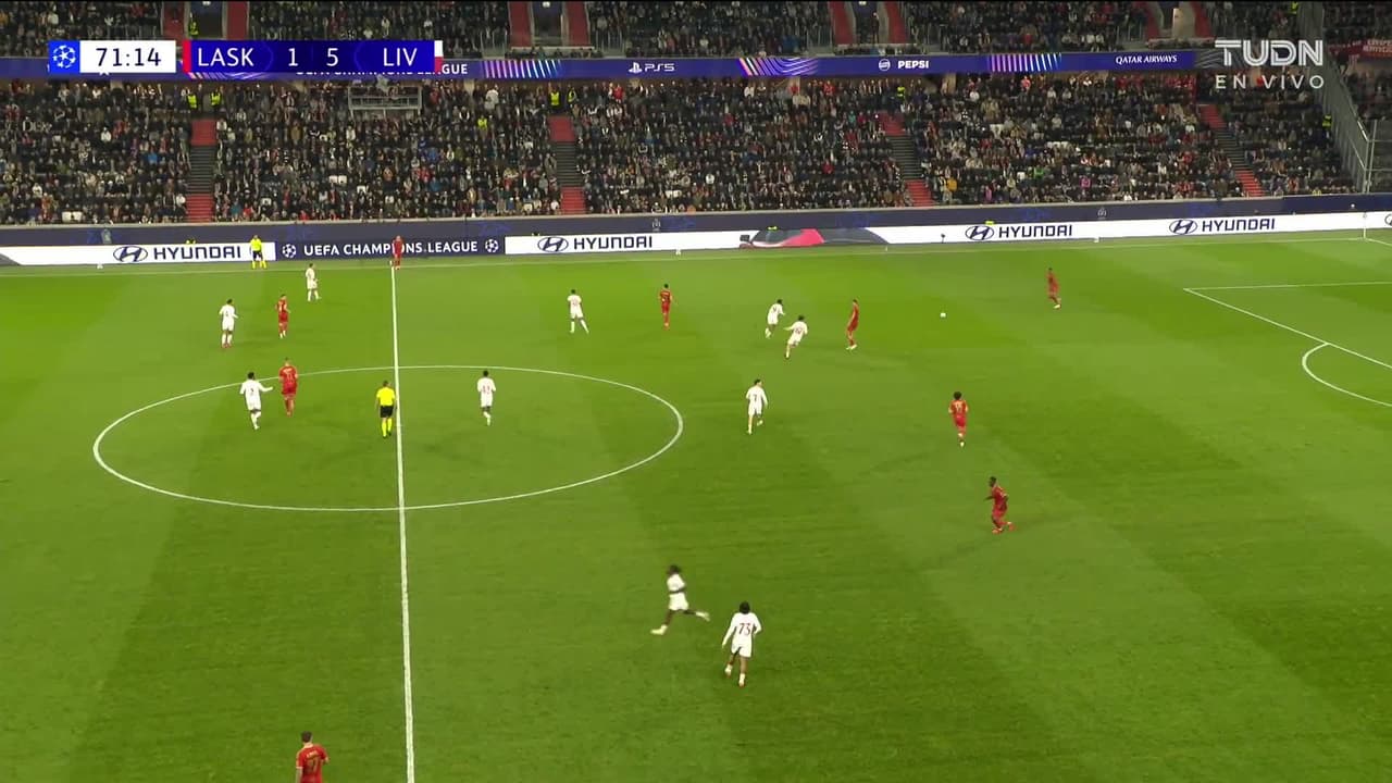 ¡GOL!  anota para Liverpool. Lewis Koumas