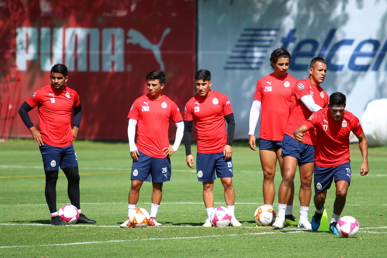 Los jugadores del equipo de Guadalajara ven al octavo, Querétaro, con apenas un punto de ventaja, pero saben que tienen que mejorar su juego para entrar entre los ocho mejores.