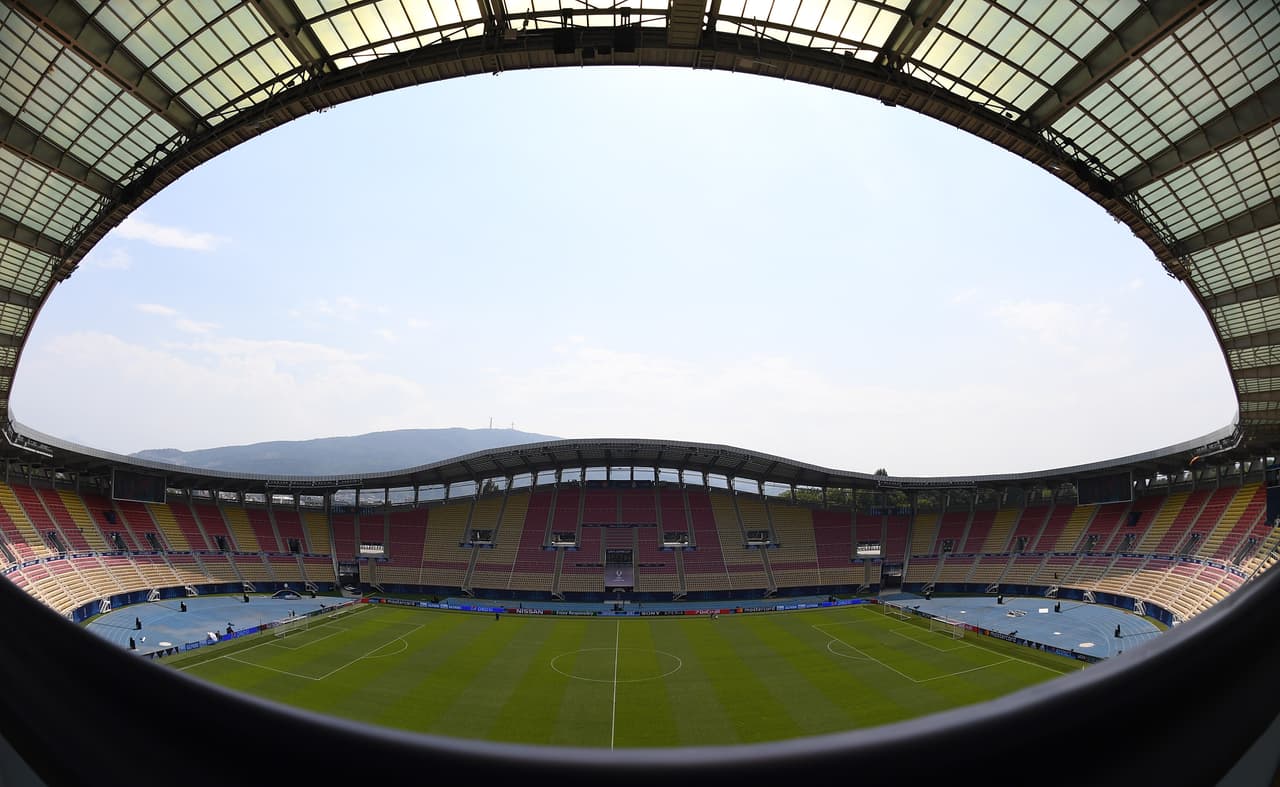 La final de la Supercopa de Europa que disputan Real Madrid y Manchester United en el remozado Nacional Arena Felipe II, será la primera gran cita que decide un título que acogerá Macedonia en una competición de clubes de la UEFA, que ha levantado expectación en su capital, Skopje.
