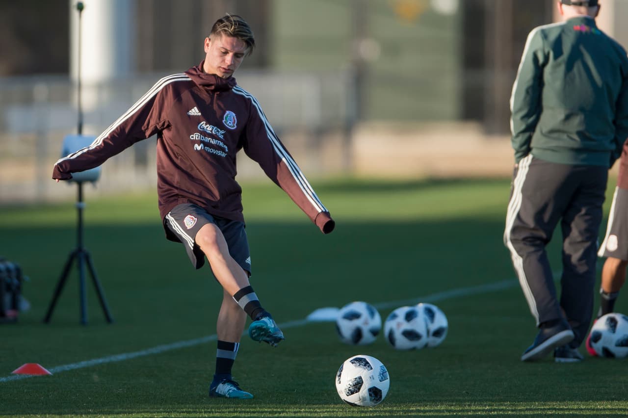 Pero el chico ya había jugado como Sub 17 y Sub 20 con los Estados Unidos. Sin embargo, al final de cuentas se subió al tren de la Selección Mexicana.