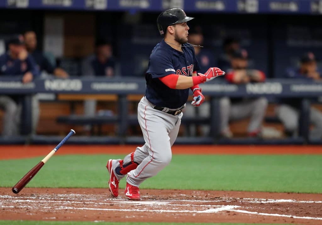 El novato, recién llamado de las sucursales de Boston, Michael Chavis, debutó ayer con gran oportunismo y capacidad, por eso replicó su presencia en el lineup este día aunque se fue en blanco en cuatro turnos y cosechó una base por bolas.