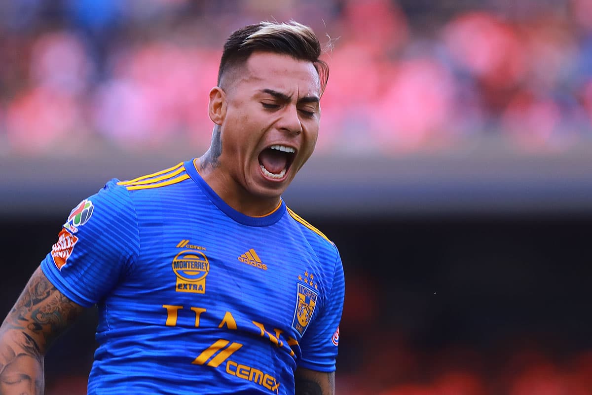 Eduardo Vargas anotó el empate 1-1 para Tigres en el minuto 23 del primer tiempo.