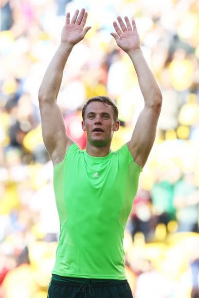 Neuer goza de una calidad bajo palos asombrosa gracias a su magnífica colocación y a su 1.93 m de estatura que le facilita tapar gran parte de la cabaña de los bávaros.