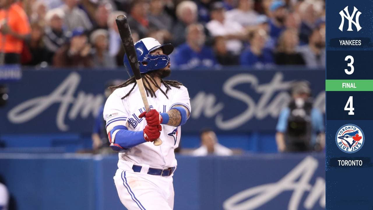 Freddy Galvis pegó un cuadrangular de dos anotaciones, mientras que Randal Grichuk añadió un cañonazo solitario para que los Toronto Blue Jays sorprendieran a los New York Yankees, al imponerse este martes por pizarra de 4-3 que sirvió para cortar su peor racha de la campaña: seis derrotas.