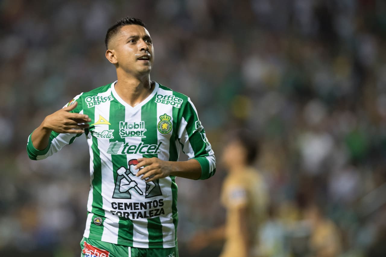 Elías Hernández dijo en pasados días que no se esperaba su salida del León y ahora ha asegurado su presencia con el Cruz Azul, como uno de sus nuevas incorporaciones.