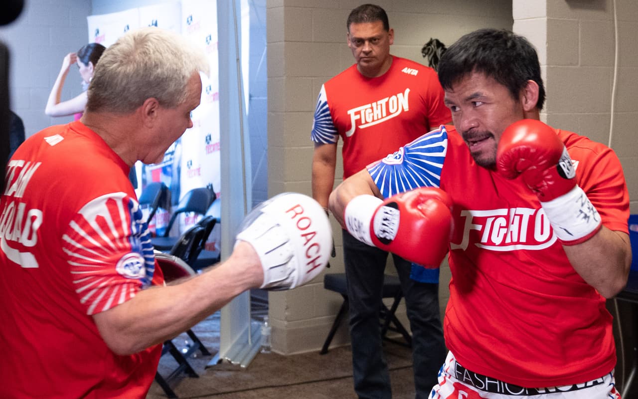 A sus 40 años, Pacquiao calló bocas con un tremendo despliegue de fortaleza y rapidez. Thurman cayó en el primer round y entregó su cetro wélter AMB al filipino.