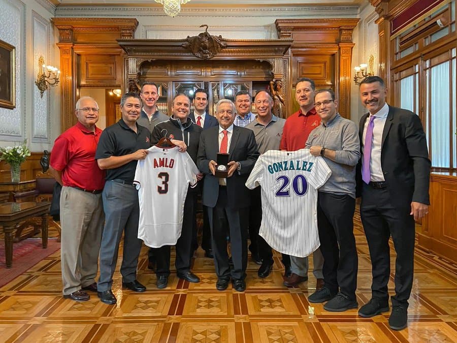 AMLO recibe a los Arizona Diamondbacks