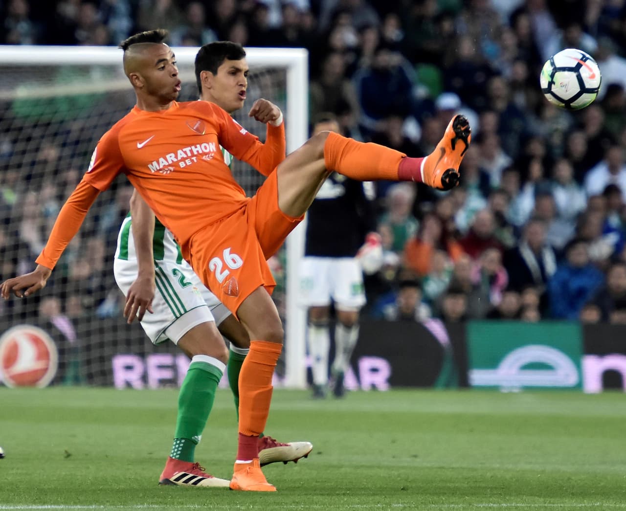 Betis estaba obligado a ganar para no correr riesgos de perder su lugar, que da cupo directo a Europa League. Málaga apenas pudo contenerlo.