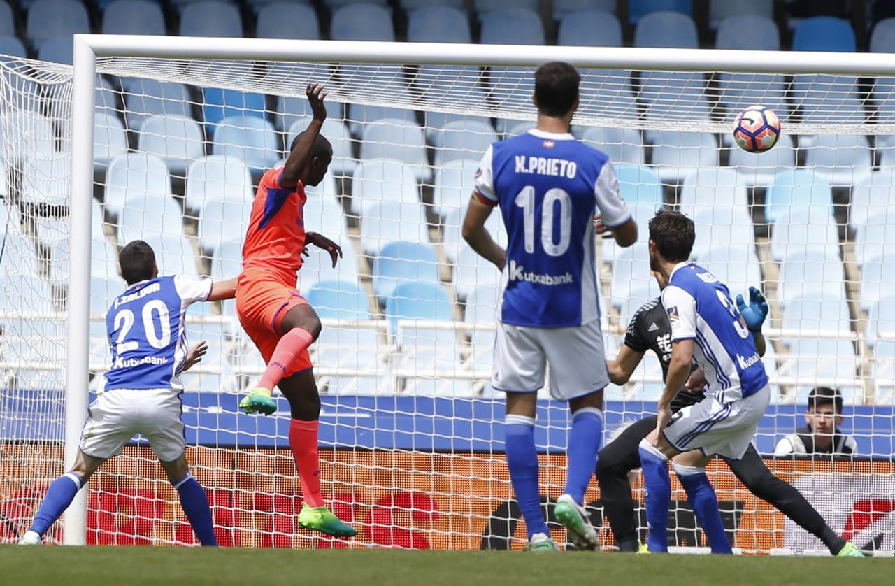 Solo hasta el minuto 65, en un cabezazo de esperanza del colombiano Ramos –a centro de Foulquier– los visitantes vulneraron el arco de Rulli logrando hasta entonces un empate que les permitía aferrarse a una mínima.