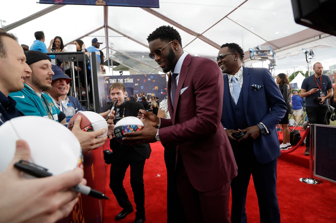 Con gran estilo y clase llegaron a la 'Ciudad de la Música' los futuros héroes de la NFL. Estas son las mejores imágenes de la alfombra roja del NFL Draft 2019.