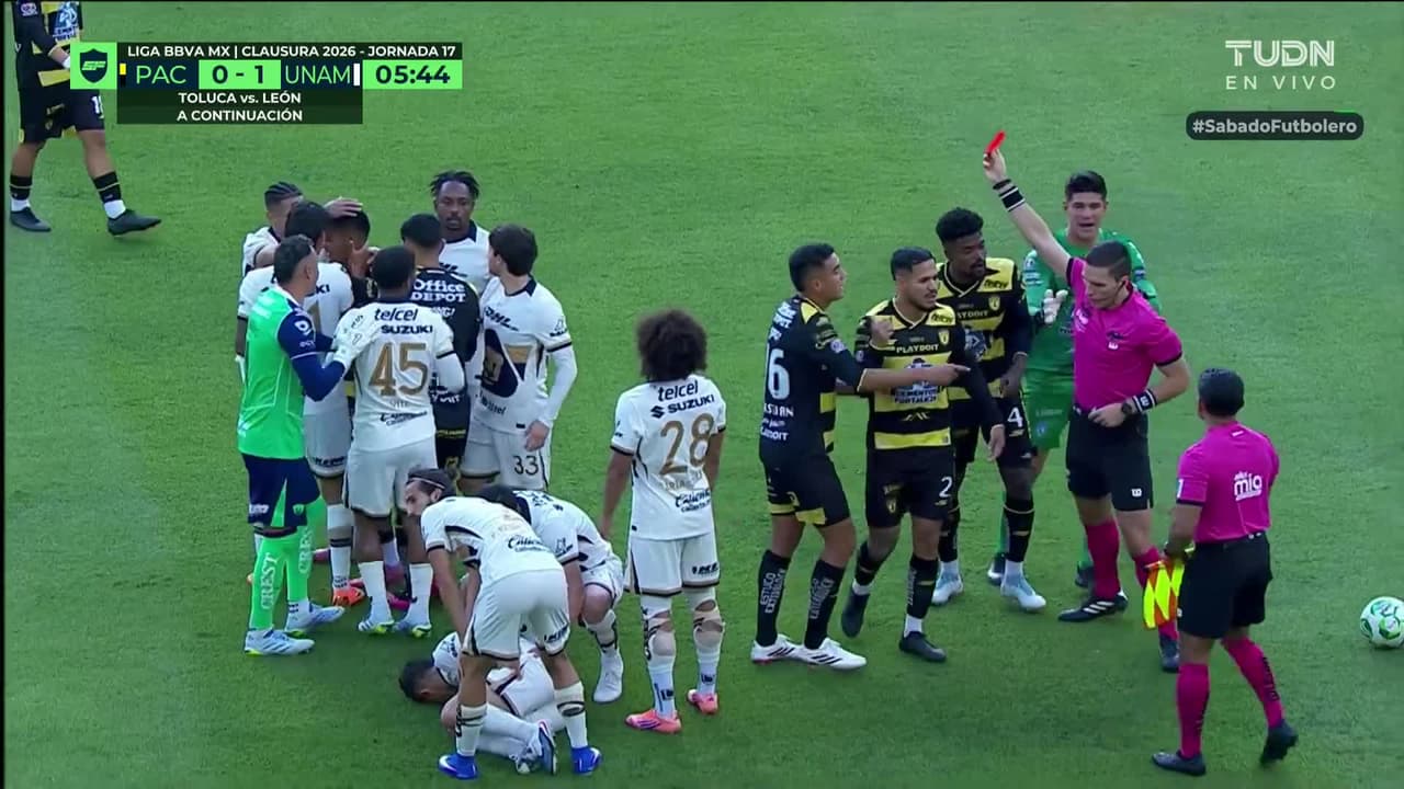 Pachuca se queda con 10: expulsan a Brian García al minuto 8