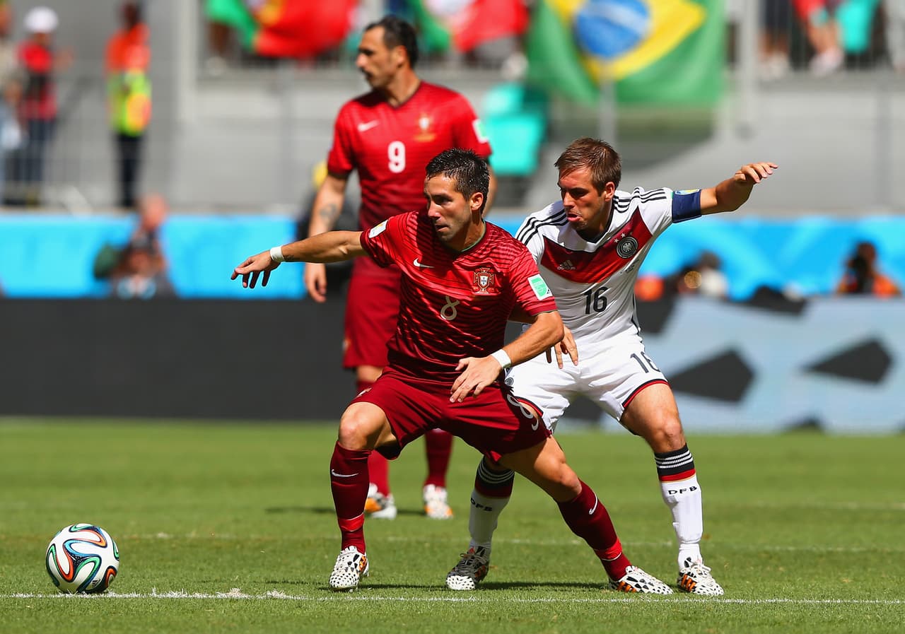 Löw también tomó nota: hizo jugar a Lahm como mediocampista central en el debut de Alemania en Brasil 2014 ante Portugal.