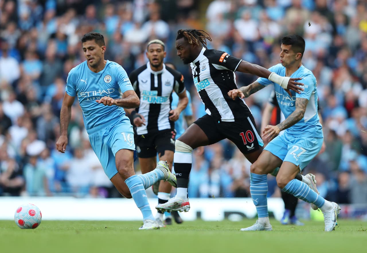 Manchester City venció al Newcastle con un doblete de Raheem Sterling y los tantos de Amymeric Laporte, Rodri y Phil Foden.