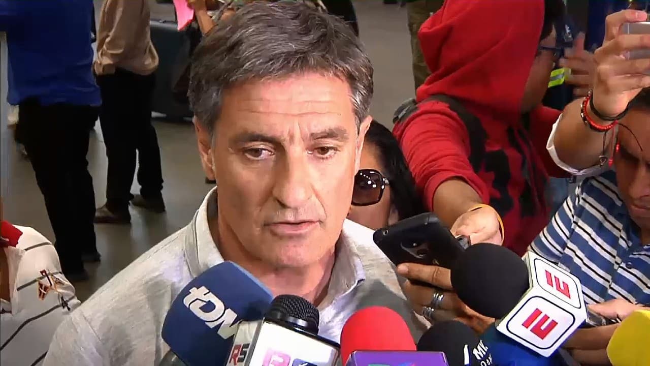 Míchel llega a México: "El primer objetivo de Pumas es competir y competir bien"