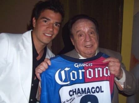 'Chamagol' con su ídolo, Roberto Gómez Bolaños.