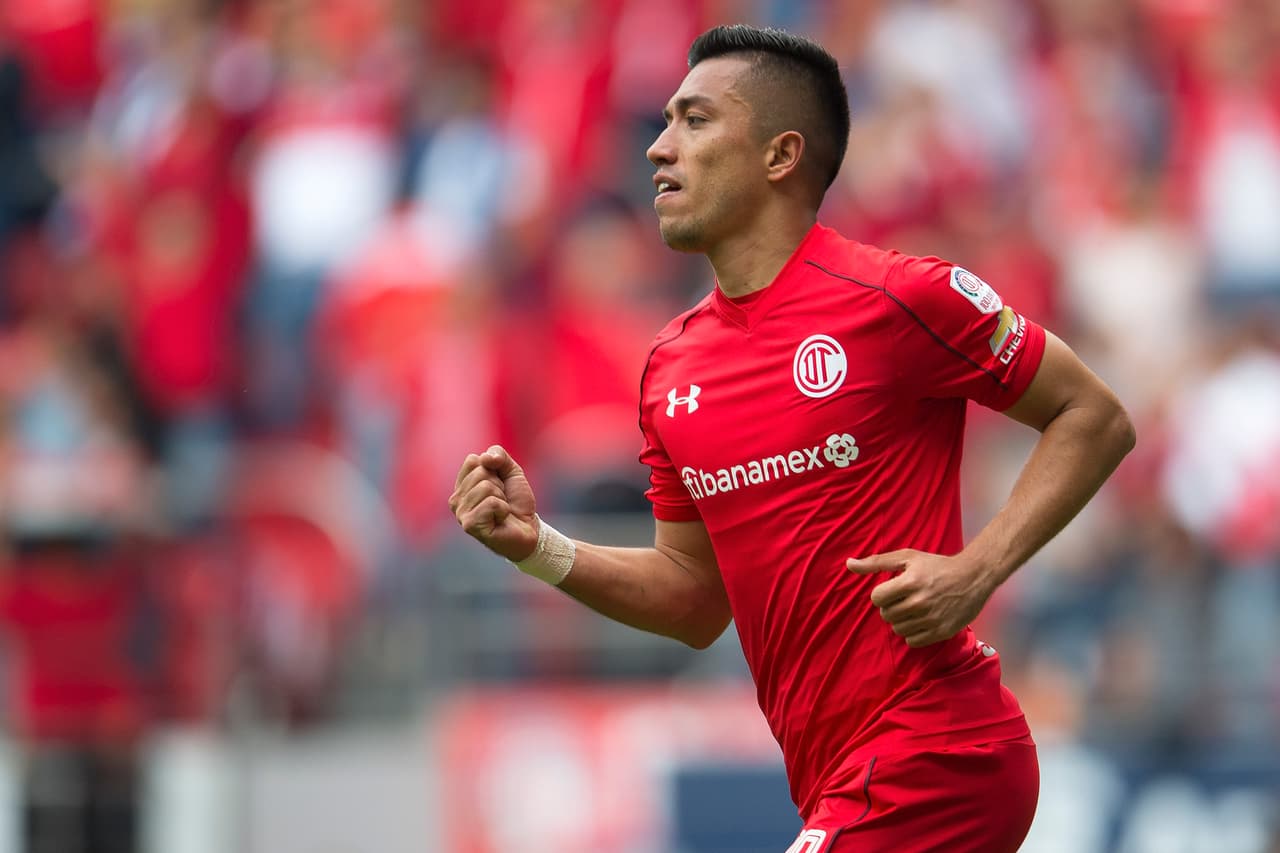 Fue así como en el minuto 28 el colombiano Fernando Uribe marcó el segundo gol del Toluca.