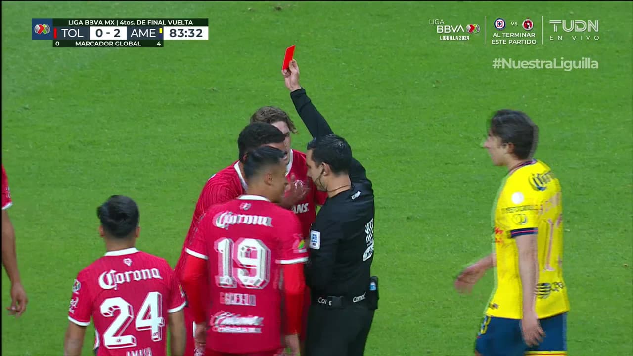 ¡Tarjeta Roja! Federico Pereira recibe la segunda amarilla y se va del juego.