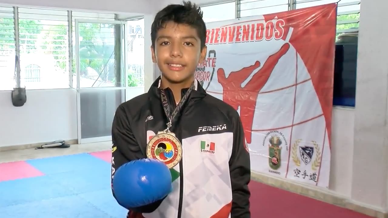 Como ‘Canelo’ Álvarez: niño karateca mexicano vende paletas para poder competir por México 