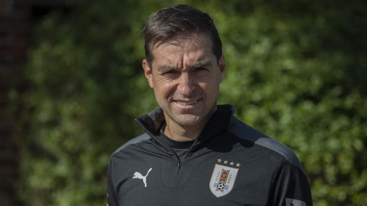 Diego Alonso: “Es una satisfacción ser el entrenador posTabárez”