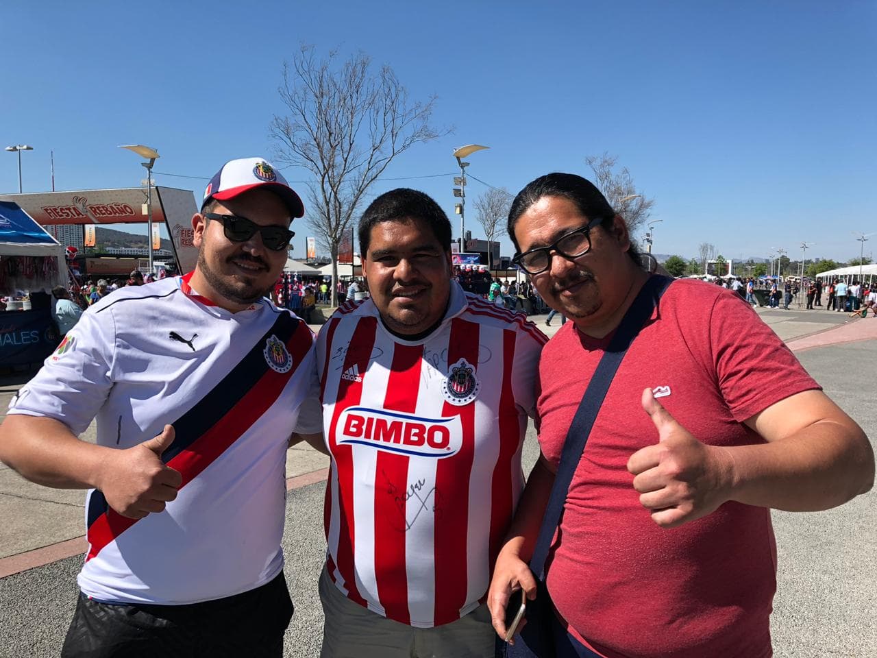 Así se vive el ambiente previo al choque entre Chivas y León en el futbol mexicano.