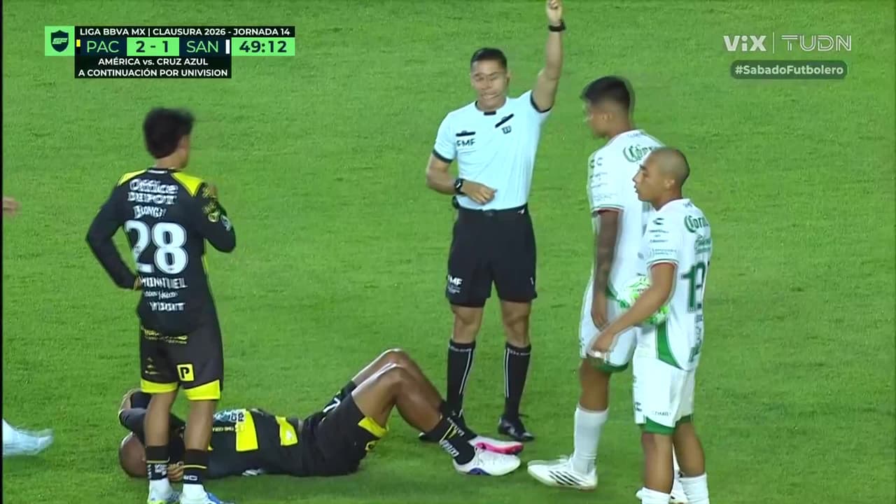 ¡Santos Laguna se queda con 10! Amione le deja el pie en el rostro a Rondón