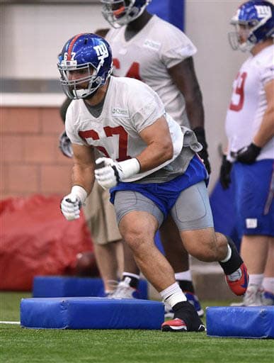 Trabajo de pies para el liniero ofensivo Justin Pugh (AP-NFL).