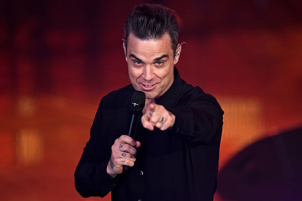 Eventualmente habría superado las adicciones para triunfar como solista en todo el orbe.