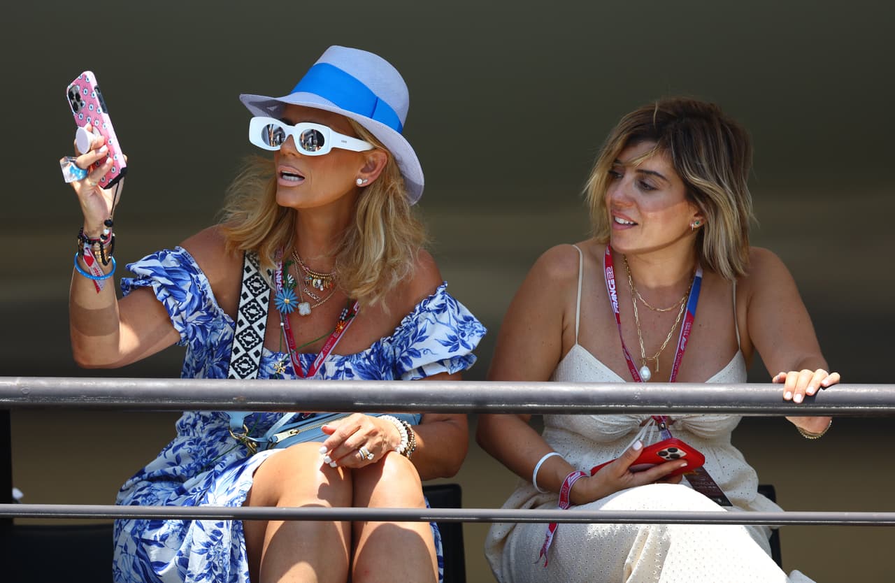 Las fanáticas francesas lucían emocionadas en las prácticas.
<br>