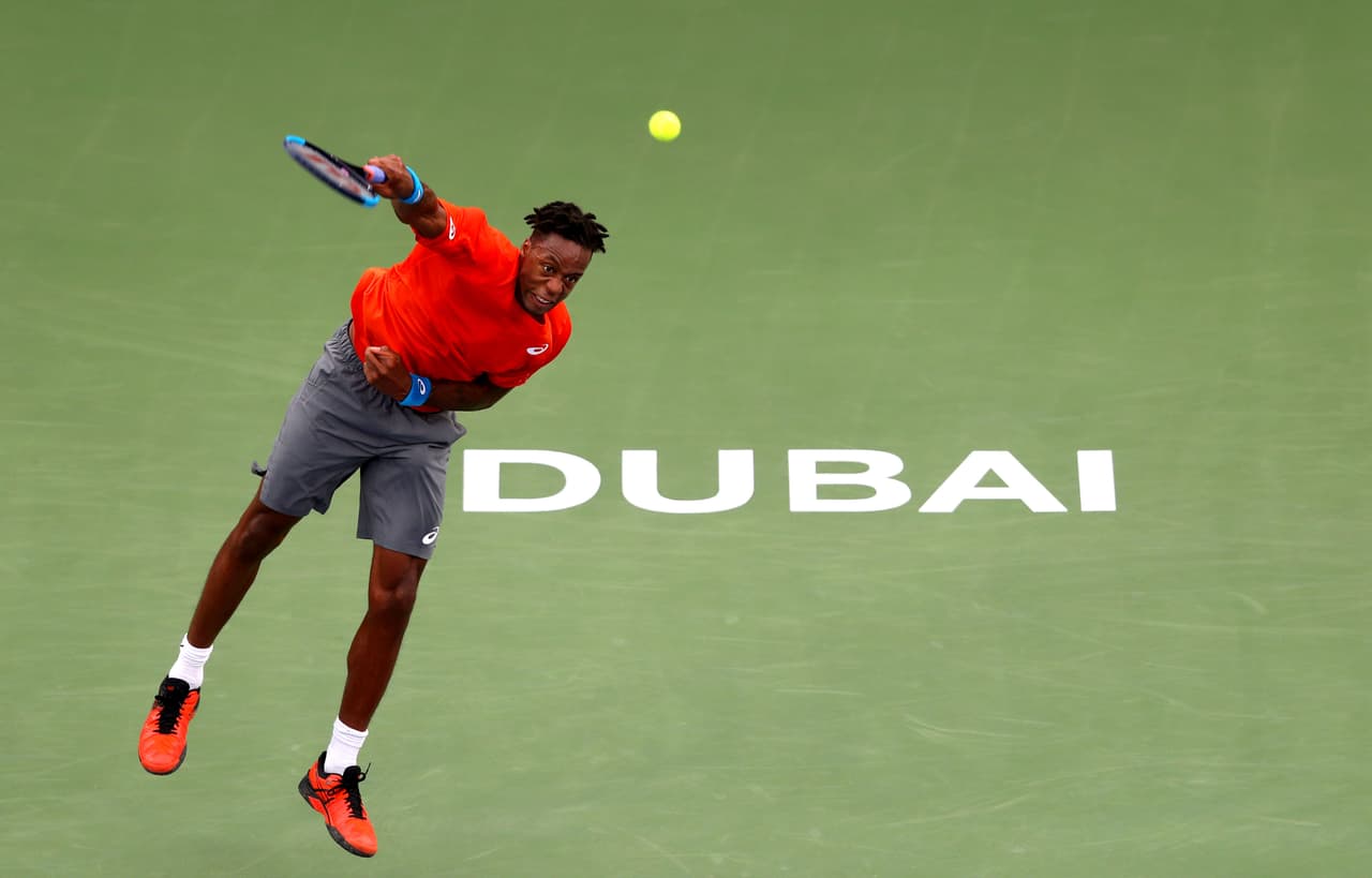 El francés Gael Monfils, que venció 6-1, 7-6 (3), 6-2 al lituano Ricardas Berankis, y buscará detener en la Semifinal del ATP 500 de Dubai al griego de 20 años Stefanos Tsitsipas, que se impuso 6-7 (4), 7-6 (1), 6-1 al polaco Hubert Hurkacz para clasificar a su tercera semifinal en 2019.