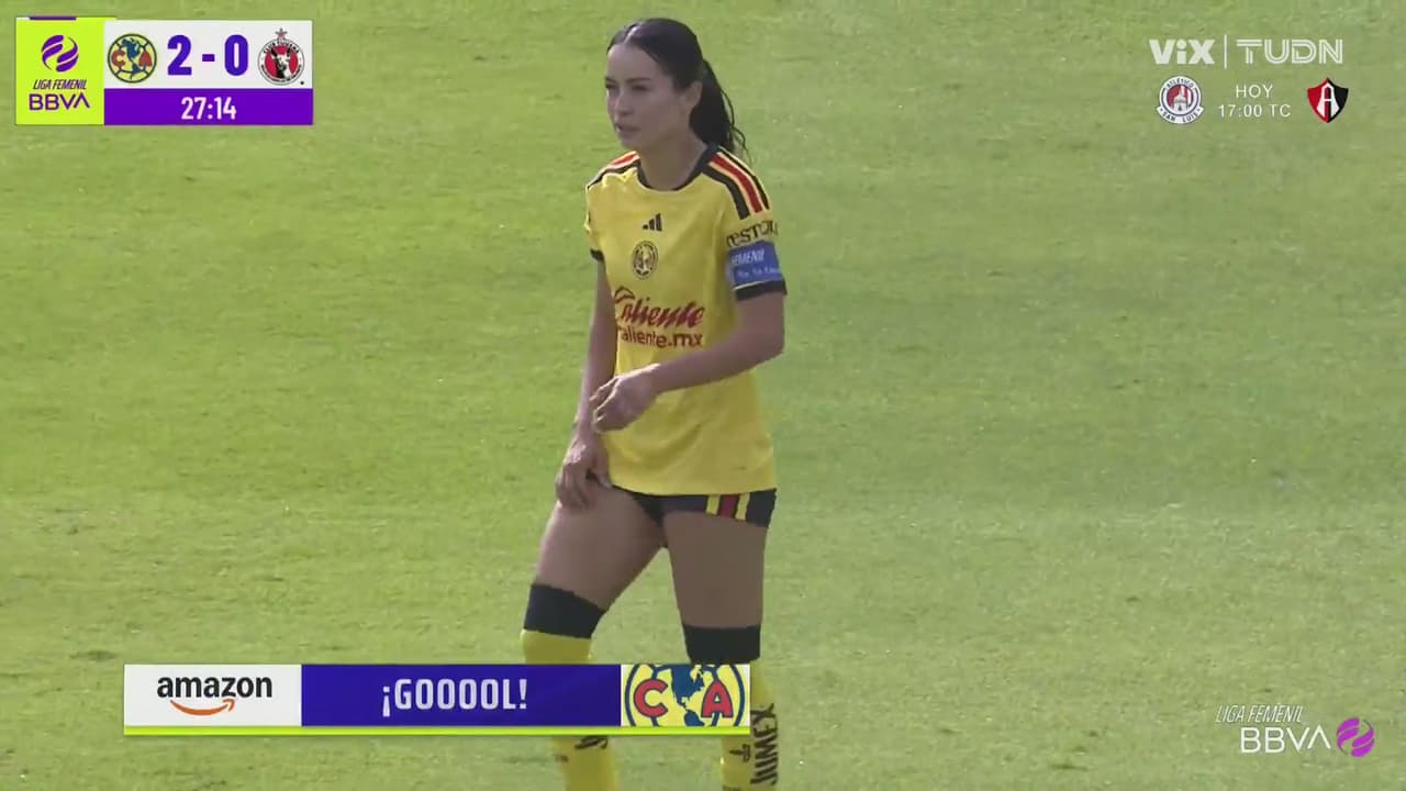 ¡Scarlett Camberos recibe falta y la cobra para el 2-0!